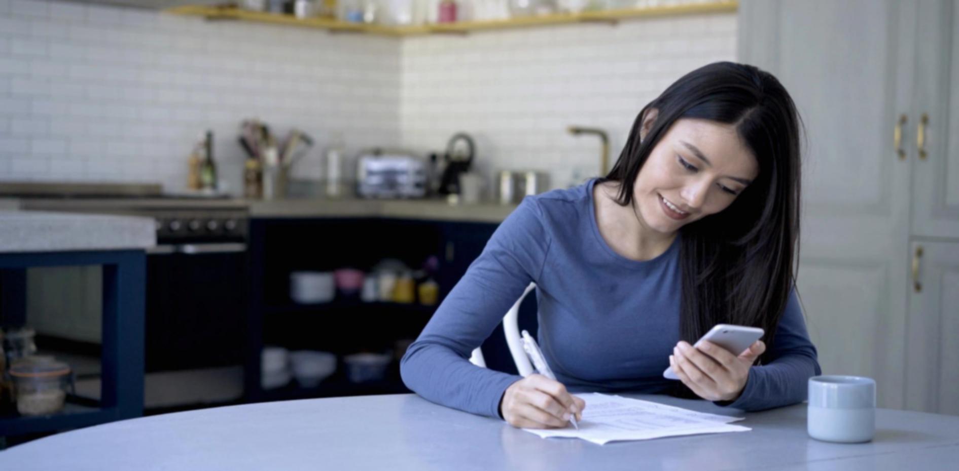 Συμμετέχοντες σε webinar Eluvoriasevia σε διαδραστική συζήτηση